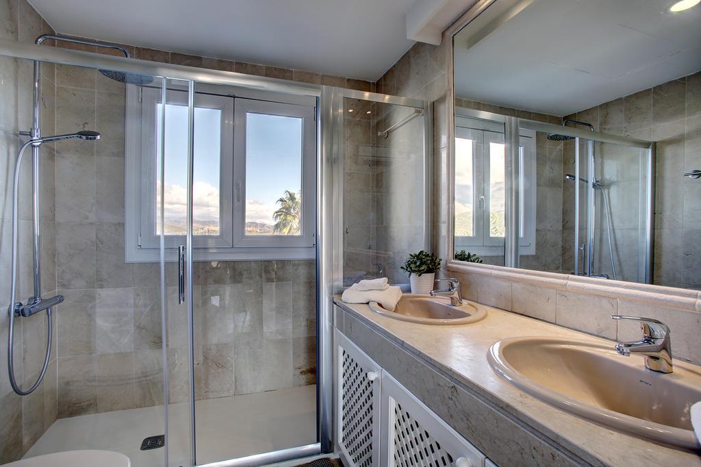 Sunny Golf Apartment Estepona Ngoại thất bức ảnh